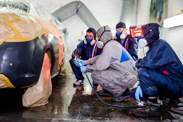 Reparación puntual de un vehículo de prácticas